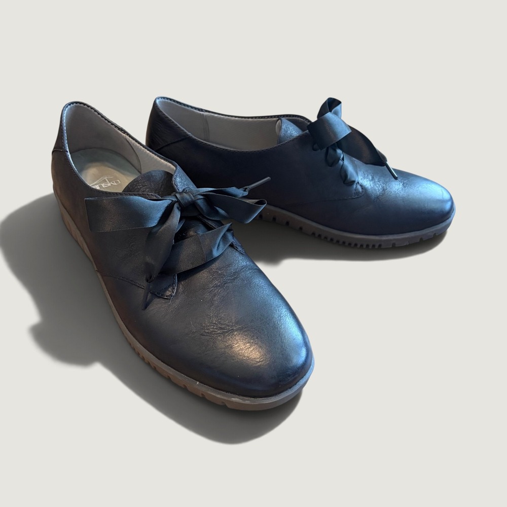 Dansko Black Leather Ribbon Lace Up Oxford Shoes Lug Sole Size 39 US 8.5-9
